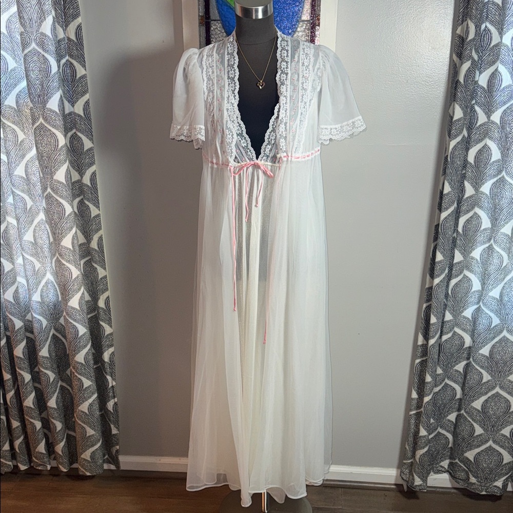 VTG 80s Dreamaway Bridal White Peignoir Set Sheer Lace Robe & Nightgown Duo